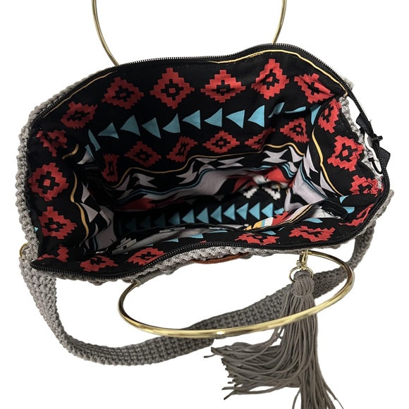 African Handmade Trapezoid Shoulder Handbag - Picture 2 of 6